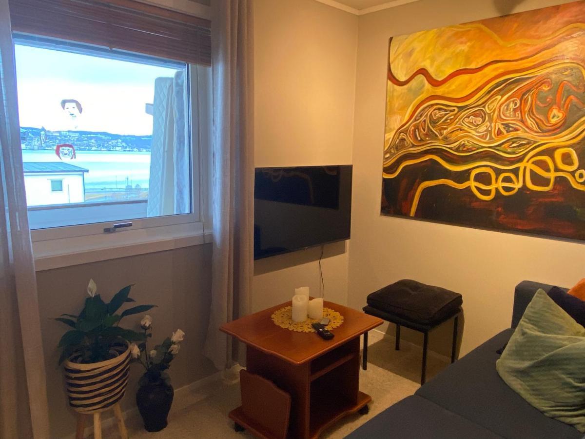 Polar Cozy Apartment - With View And Free Parking Тромсё Экстерьер фото